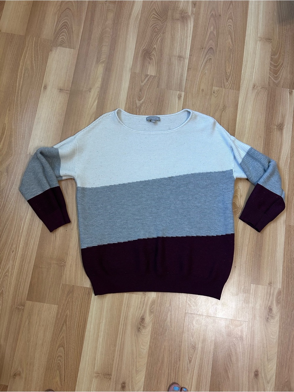 Crewneck Sweater with quarter sleeve